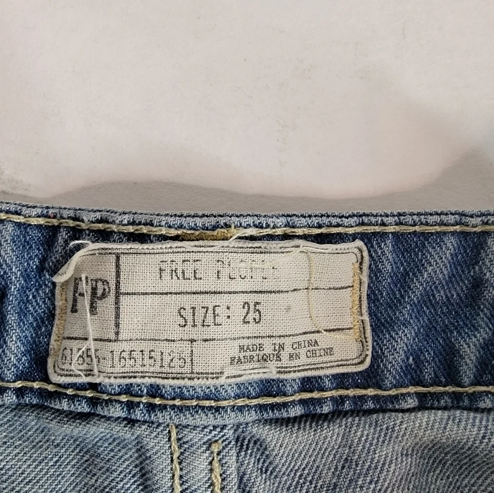 Free People Denim Shorts Sz 25 Cut-Off Embroidered Pockets